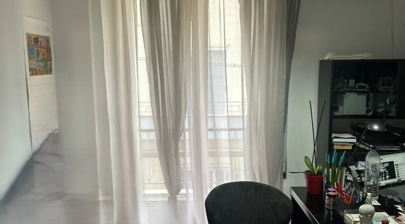 000215247__49494