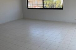 000216073__28240
