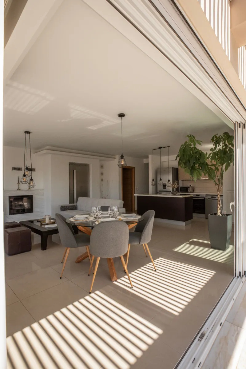 ΚΑΤΟΙΚΙΑ προς Ενοικίαση ΒΟΥΛΑ,2400€,110τ.μ.