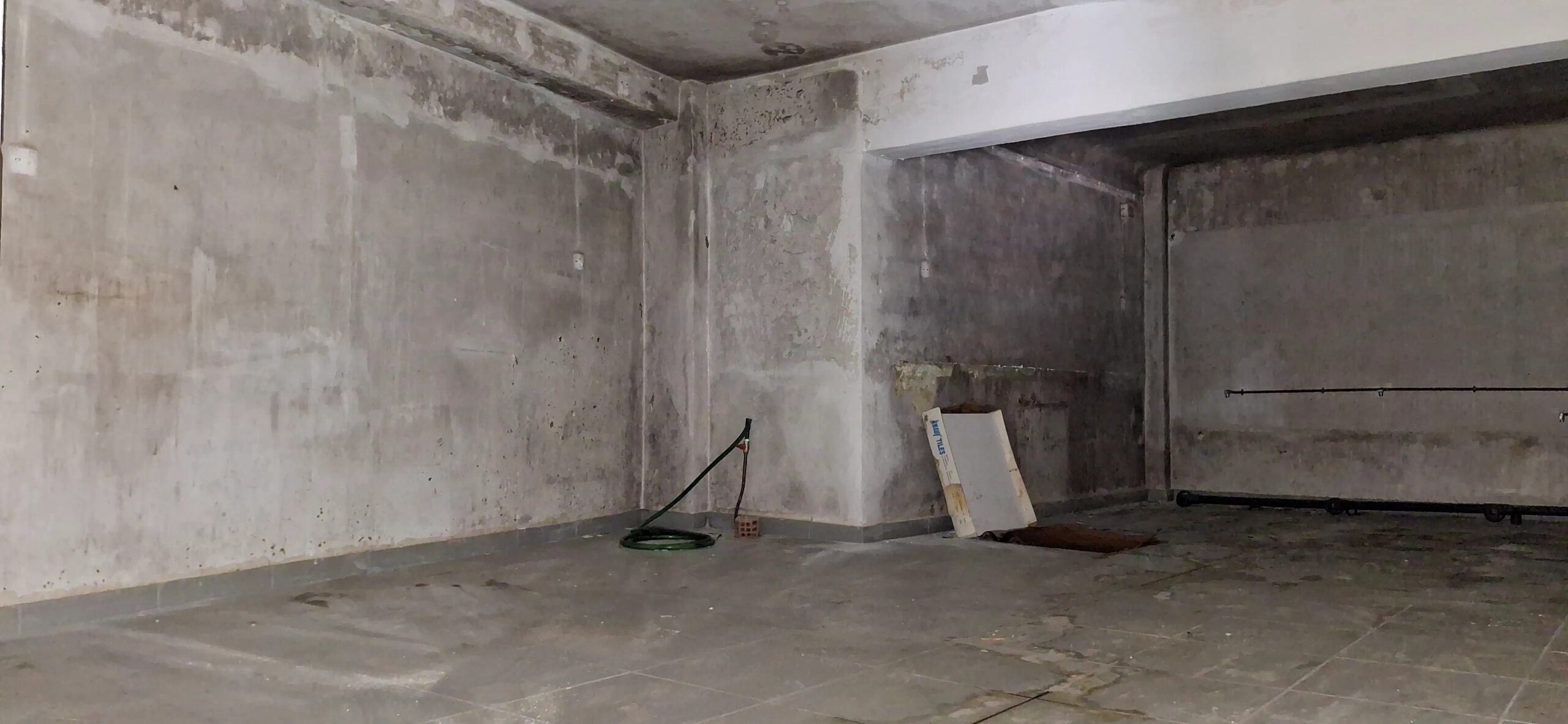 Κατάστημα προς Πώληση ΚΟΛΩΝΟΣ,540000€,535τ.μ.