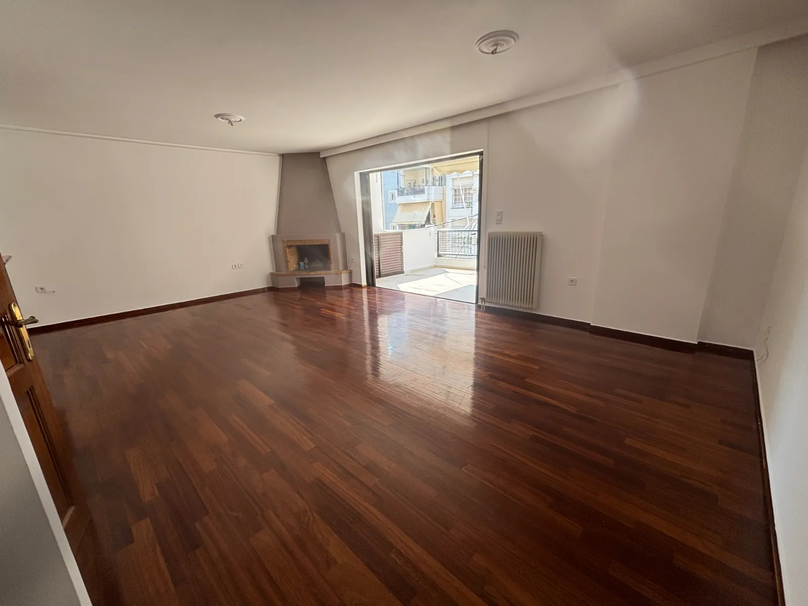 ΚΑΤΟΙΚΙΑ προς Πώληση ΠΕΤΡΟΥΠΟΛΗ,900€,100τ.μ.