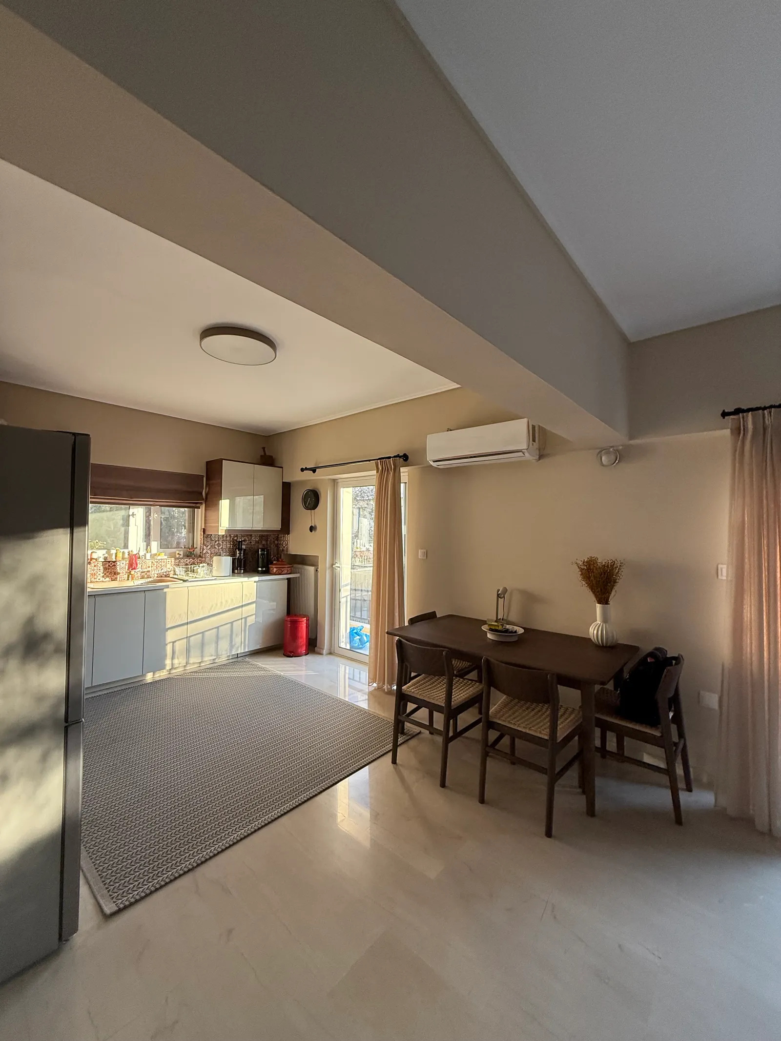 ΚΑΤΟΙΚΙΑ προς Πώληση ΚΑΙΣΑΡΙΑΝΗ,270000€,85τ.μ.