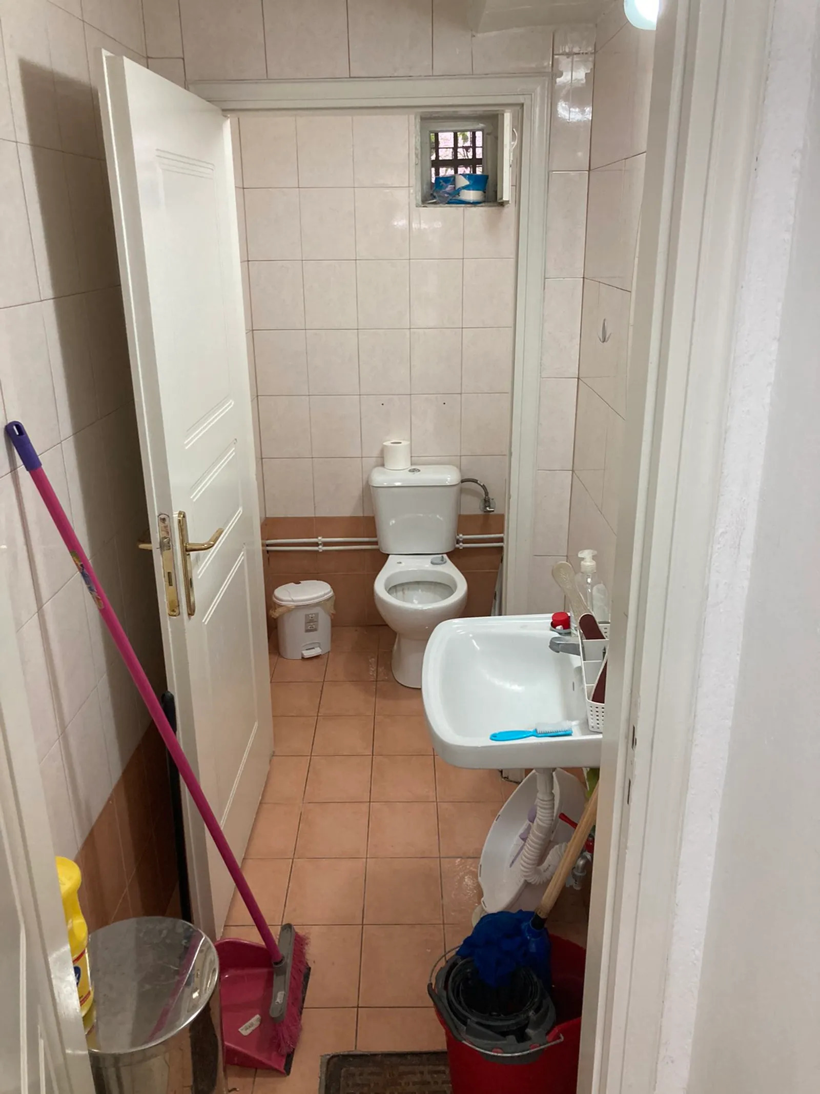 Κατάστημα προς Ενοικίαση ΠΑΓΚΡΑΤΙ,1200€,36τ.μ.