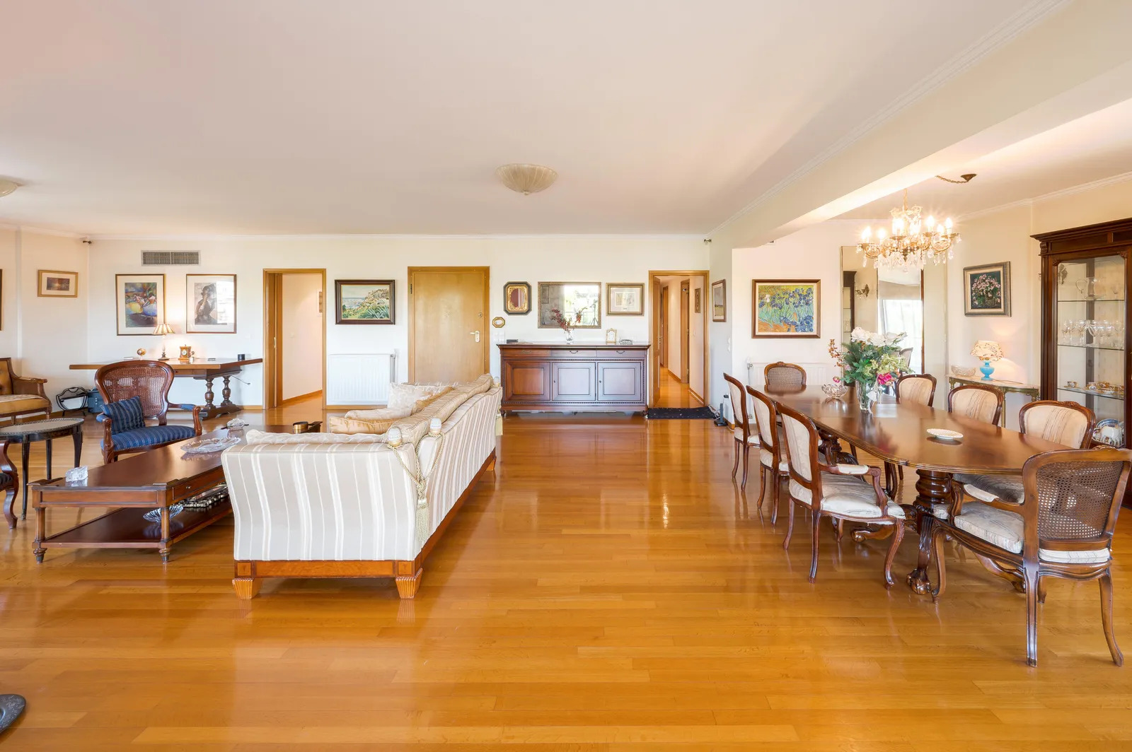 ΚΑΤΟΙΚΙΑ προς Πώληση ΧΑΛΑΝΔΡΙ,780000€,215τ.μ.