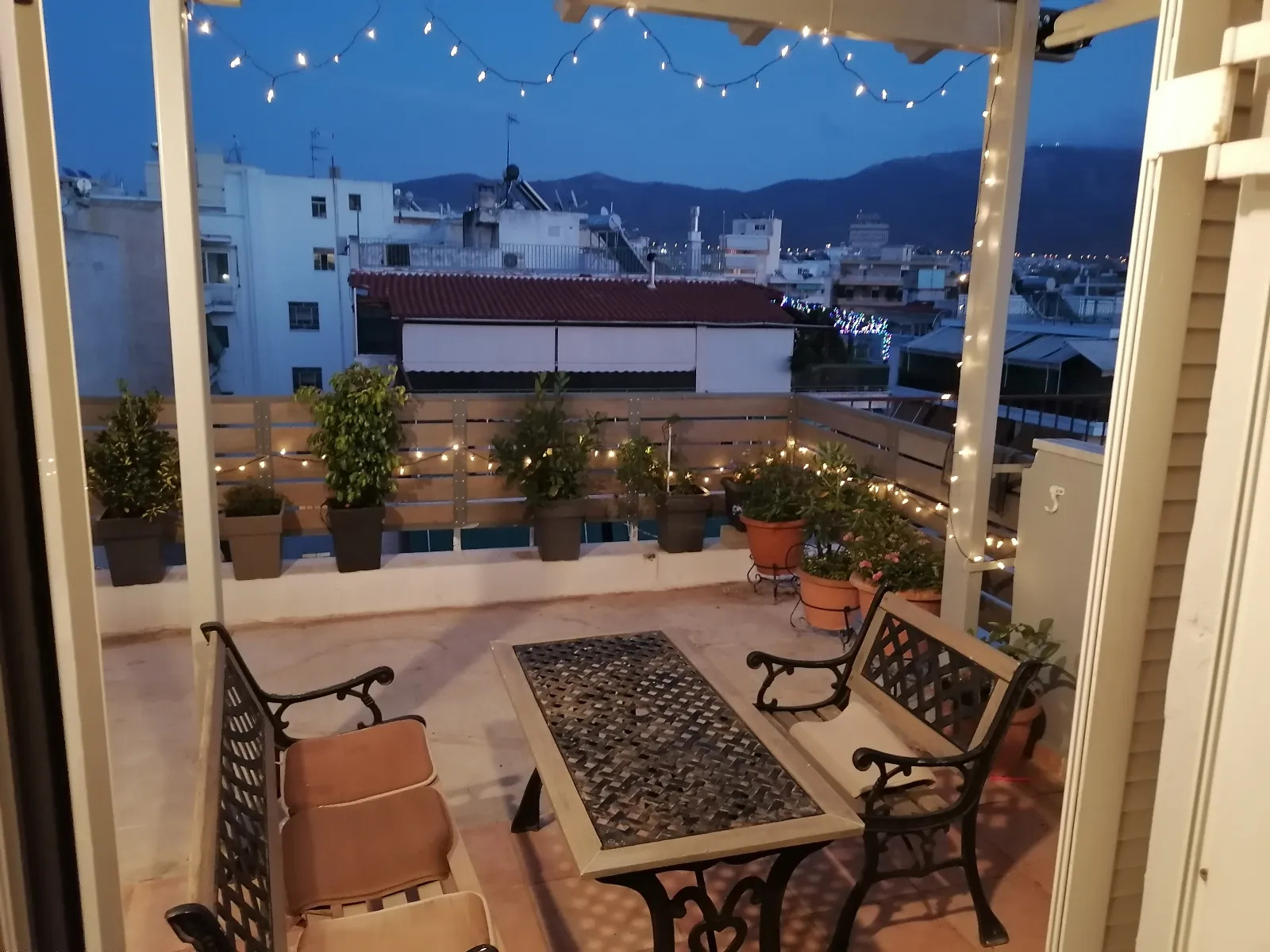 ΚΑΤΟΙΚΙΑ προς Πώληση ΑΜΠΕΛΟΚΗΠΟΙ,100000€,27τ.μ.