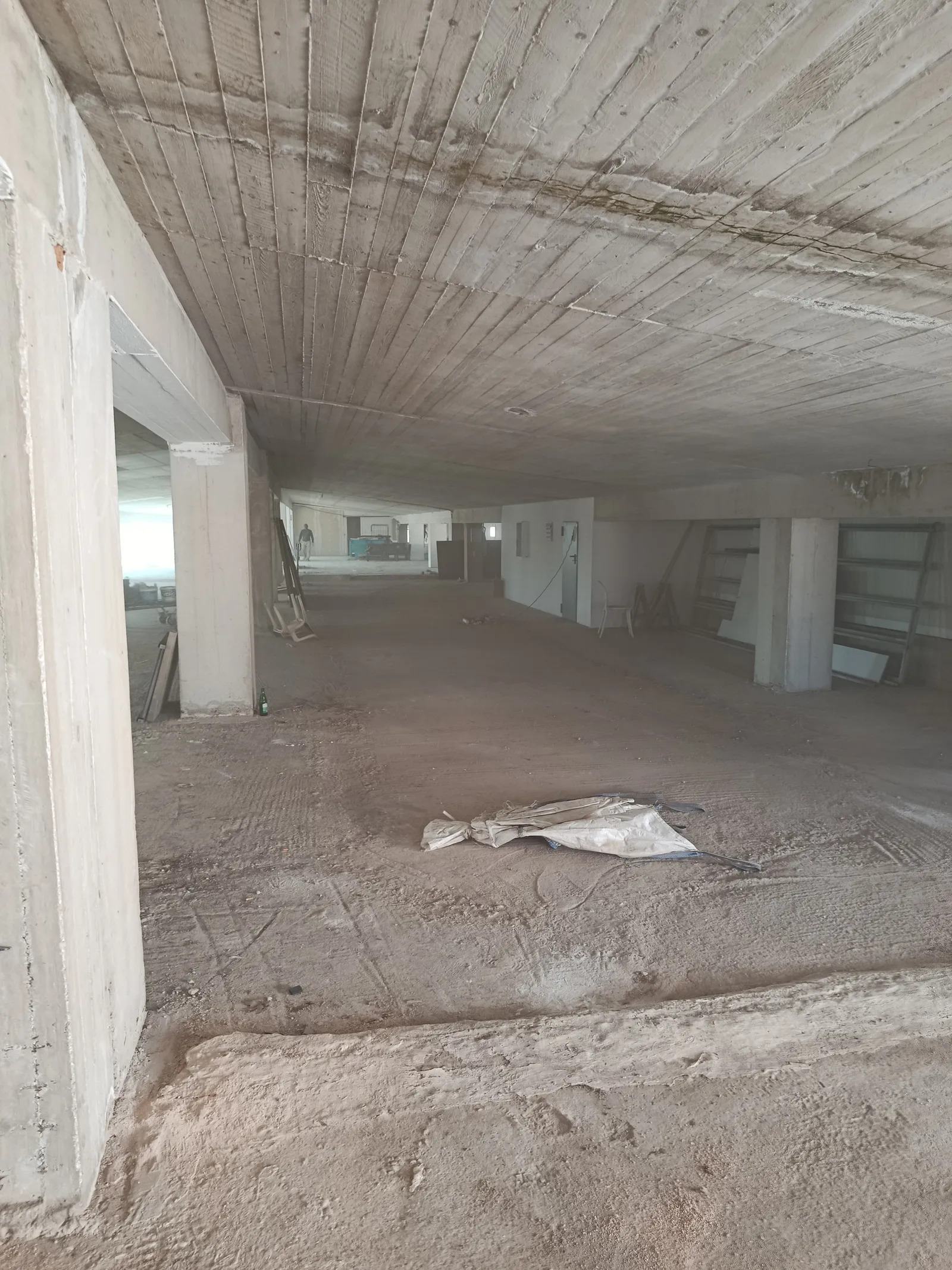 Κτίριο Γραφείων προς Ενοικίαση ΓΕΡΑΚΑΣ,6000€,900τ.μ.